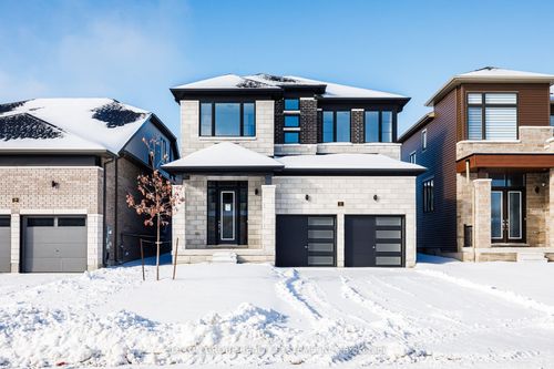 61 Nicort Rd, Wasaga Beach, ON, L9Z0M9 | Card Image