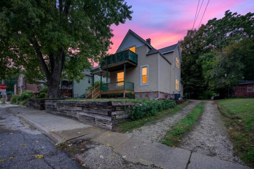 605 S Lee Street, Bloomington, IL, 61701 | Card Image