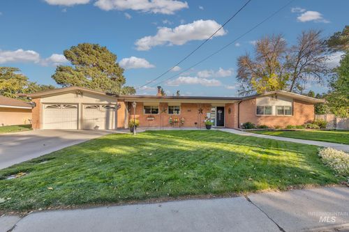 2501 Terrace Dr, Caldwell, ID, 83605-2260 | Card Image