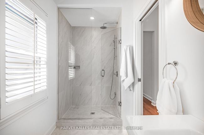 418 Ontario St, House attached with 3 bedrooms, 2 bathrooms and null parking in Toronto ON | Image 35