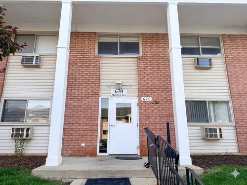 203-670 Marilyn Ave, Glendale Heights, IL, 60139-2958 | Card Image