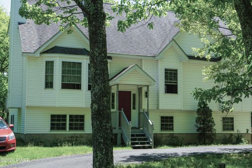 106 Lakeview Ct, Milford, PA, 18337-7731 | Card Image