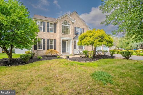 15 Inverness Ln, East Windsor, NJ, 08520-4743 | Card Image