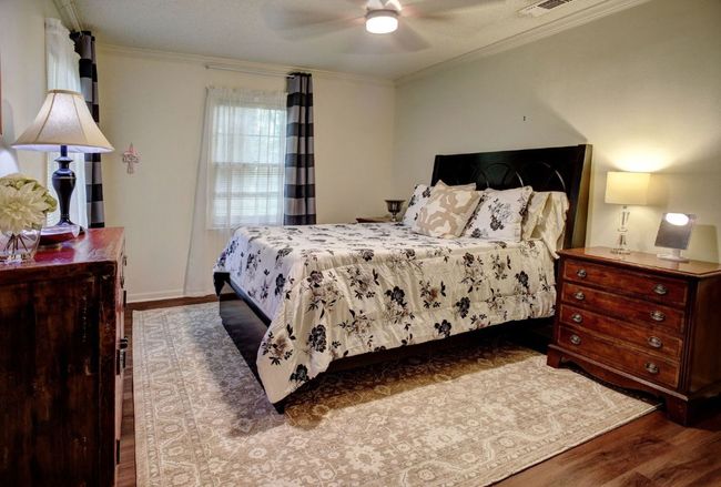 4703 Laguna Ln, House other with 3 bedrooms, 2 bathrooms and 2 parking in Austin TX | Image 16