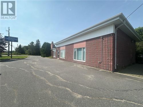 2381 Mallards Landing Dr, Sudbury, ON, P3E6A2 | Card Image