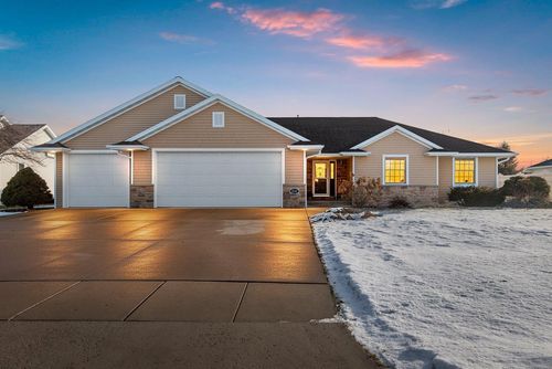 2141 Wheat Way, BELLEVUE, WI, 54311 | Card Image