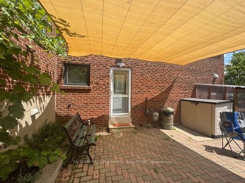 93 N Ridge Rd, Woodbridge, ON, L4L2G9 | Card Image