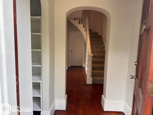 515 S Starr Ave, Burlington, IA, 52601-3011 | Card Image