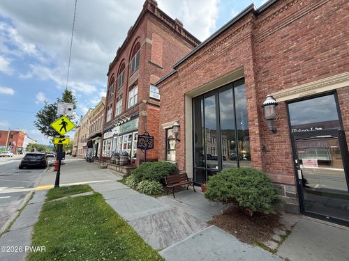 204-742 Main St, Honesdale, PA, 18431-1855 | Card Image