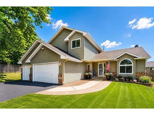 12628 Dutch Ct, Apple Valley, MN, 55124-5742 | Card Image