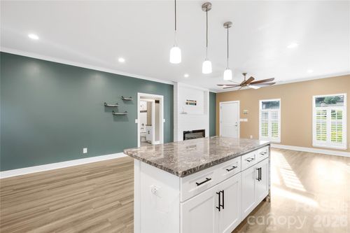 300 Hidden Creek Dr, Shelby, NC, 28152-8193 | Card Image