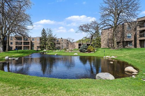 310-2200 Midland Grove Rd, Roseville, MN, 55113-3833 | Card Image