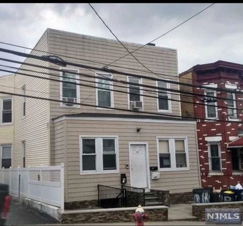 1307 51st St, North Bergen, NJ, 07047-3135 | Card Image