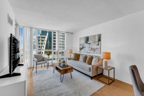 1908-16 Yonge St, Toronto, ON, M5E2A1 | Card Image
