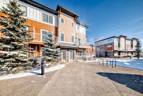 52-111 Rainbow Falls Gate, Chestermere, AB, T1X0Z5 | Card Image