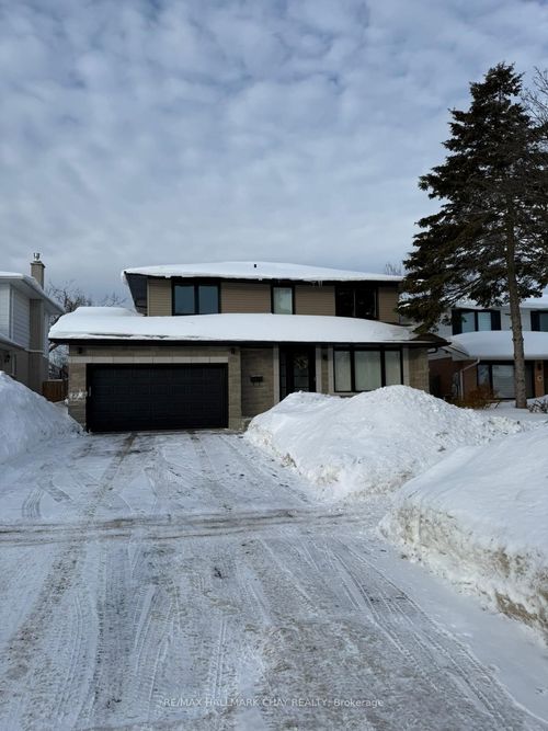 76 Marshall St, Barrie, ON, L4N3S8 | Card Image