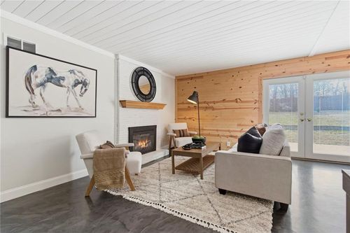 5107 Rock Creek Ln, Mission, KS, 66205-3049 | Card Image