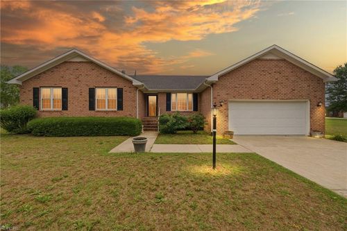 308 Meadow Cir, Emporia, VA, 23847-2763 | Card Image
