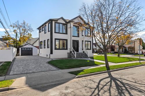 1035 Glen Dr, Franklin Square, NY, 11010-2009 | Card Image