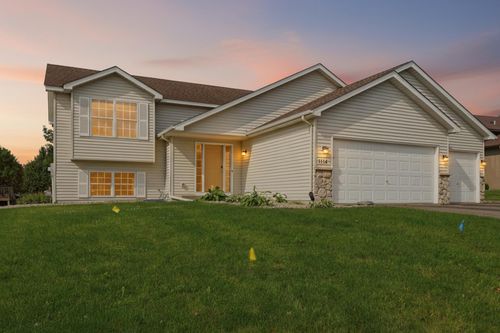 1114 Hidden Creek Blvd, Mayer, MN, 55360-6001 | Card Image