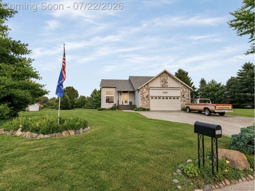 2581 Amy Ct, Oxford, MI, 48371-4267 | Card Image