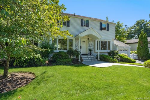 6 Overhill Ln, Roslyn, NY, 11576-1408 | Card Image