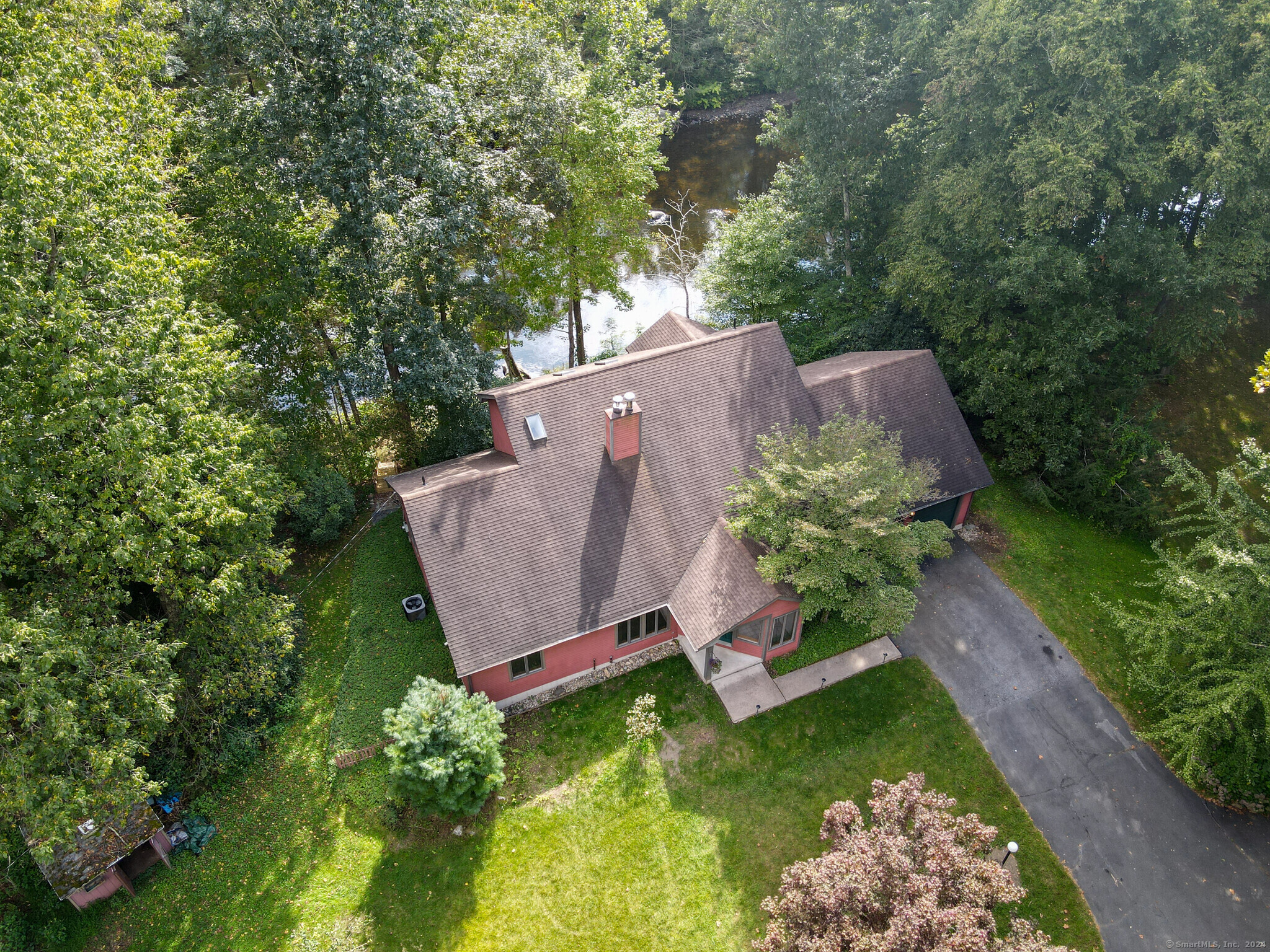 Albany Tpke, Collinsville, CT 06019