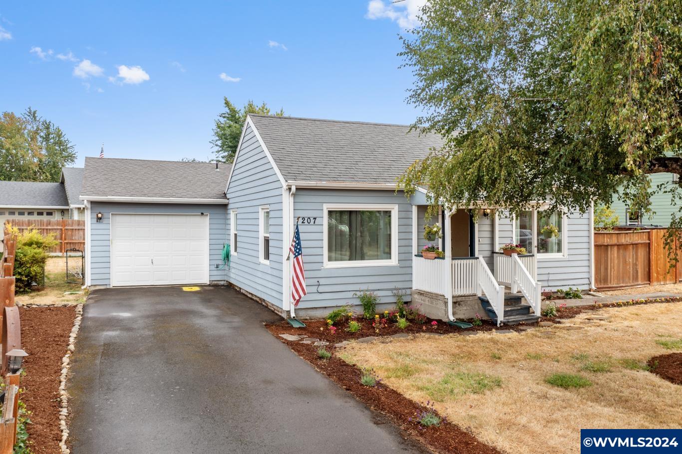 Shirley St, Molalla, OR 97038