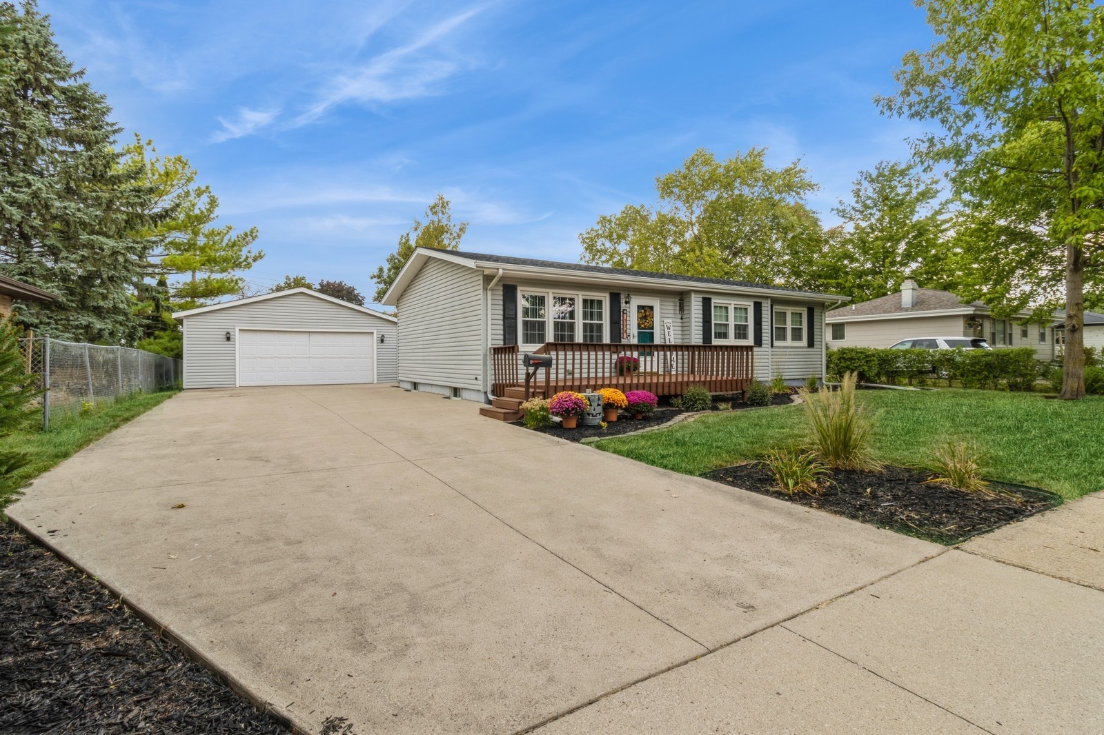Westlawn Dr, Ankeny, IA 50023