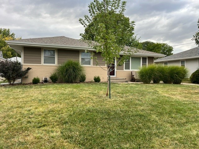 Manor Ln, Des Moines, IA 50310