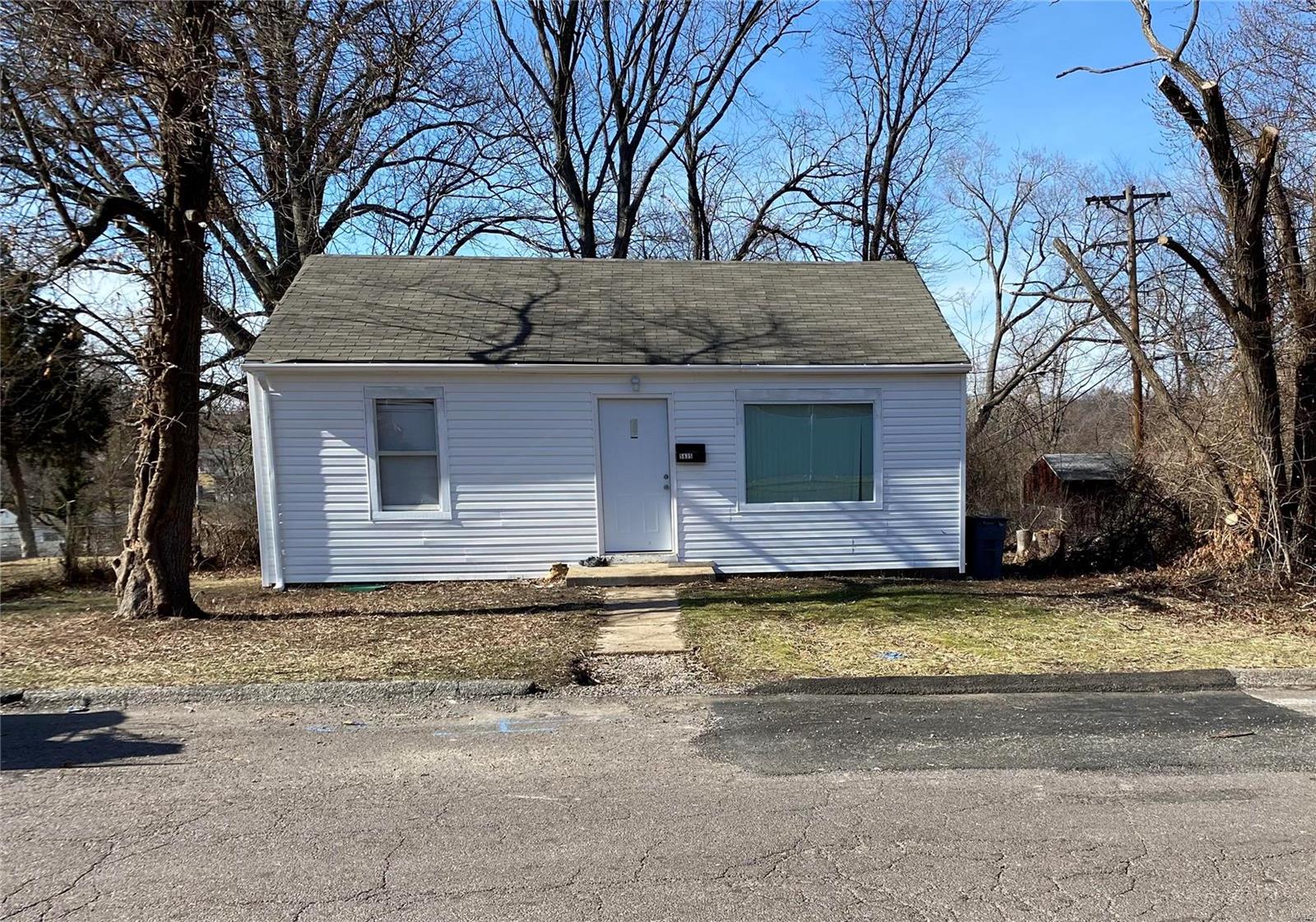 Apricot Ave, Saint Louis, MO 63136