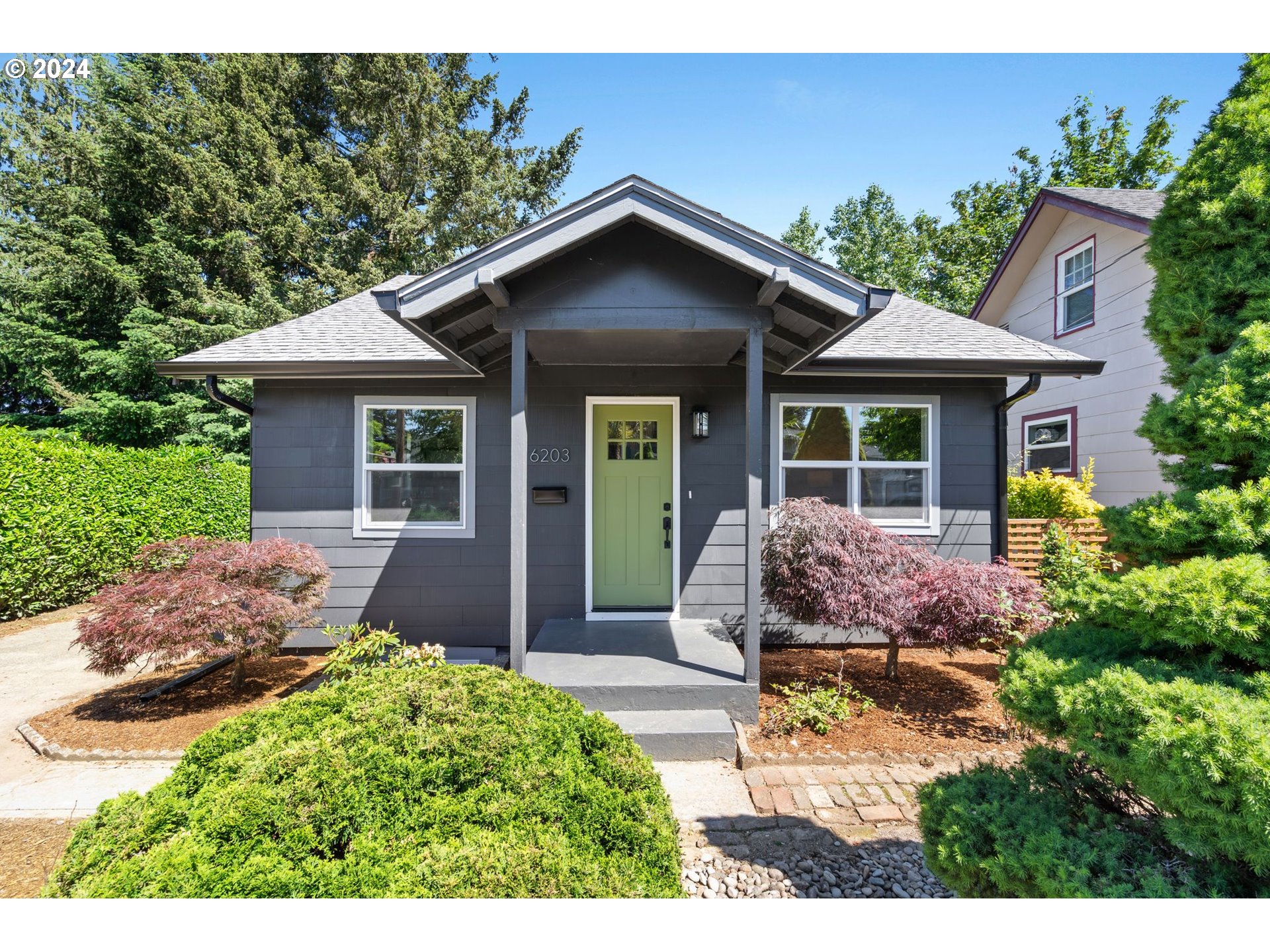 Pacific St, Portland, OR 97213
