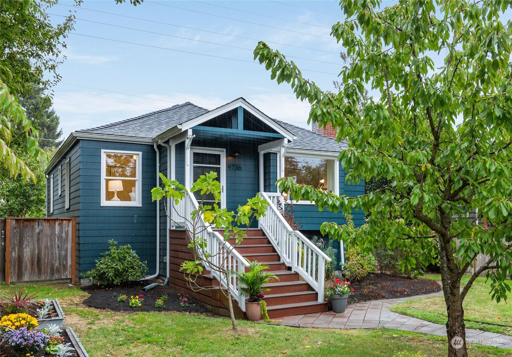 Evanston Ave, Seattle, WA 98103