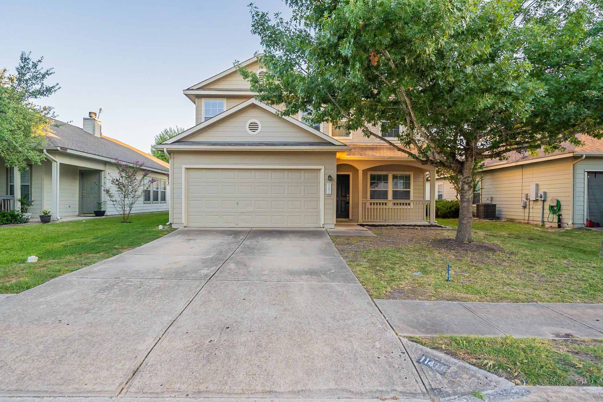 Lapoynor St, Manor, TX 78653