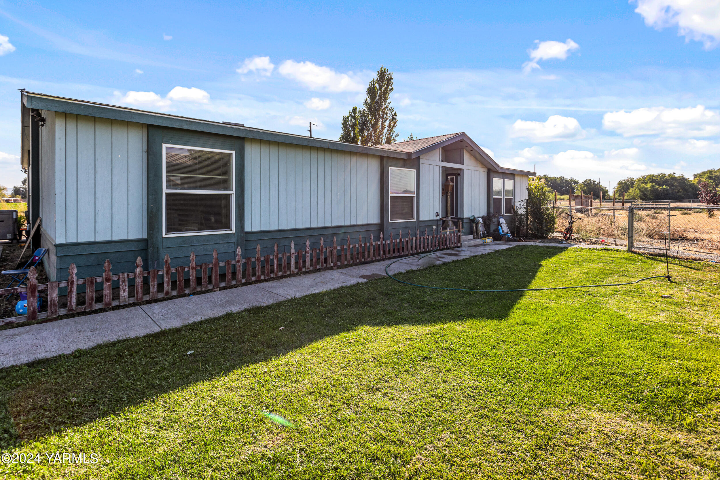 Progressive Rd, Wapato, WA 98951