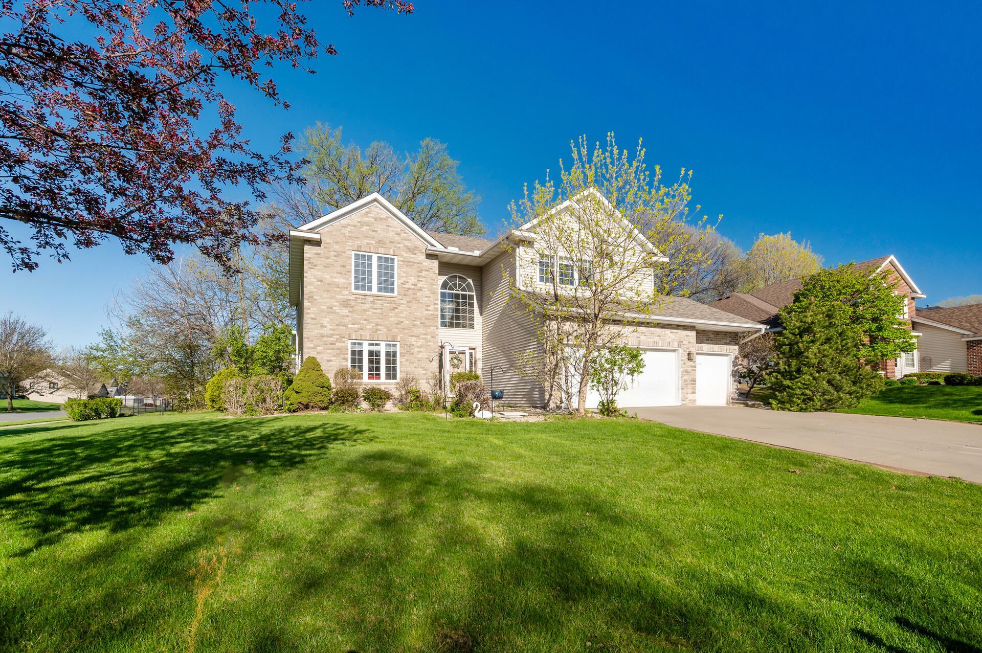 137th St, Savage, MN 55378