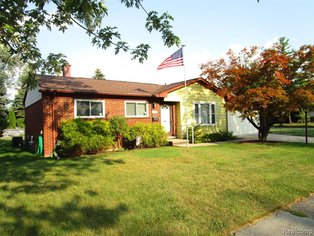 Brentwood St, Livonia, MI 48154