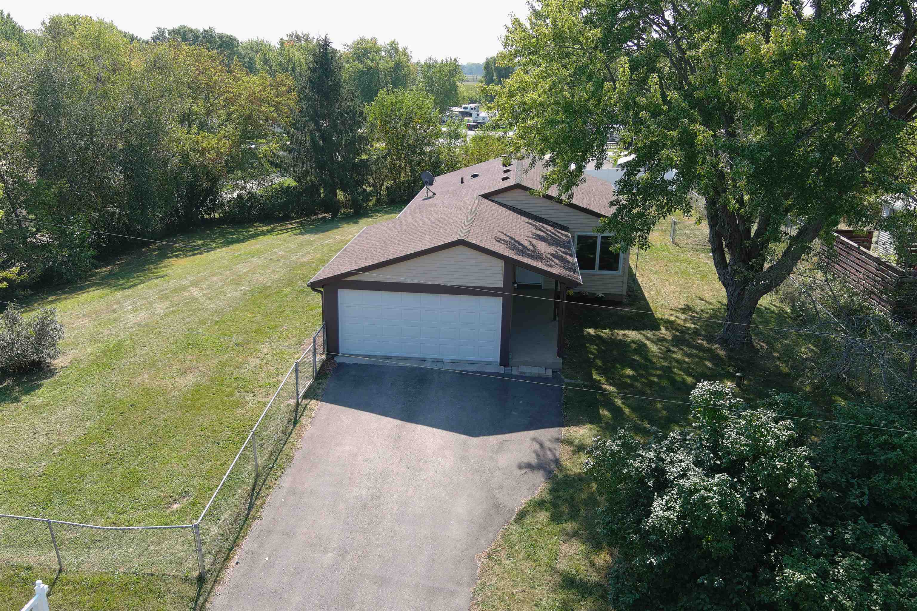 Circle Dr, Stoughton, WI 53589