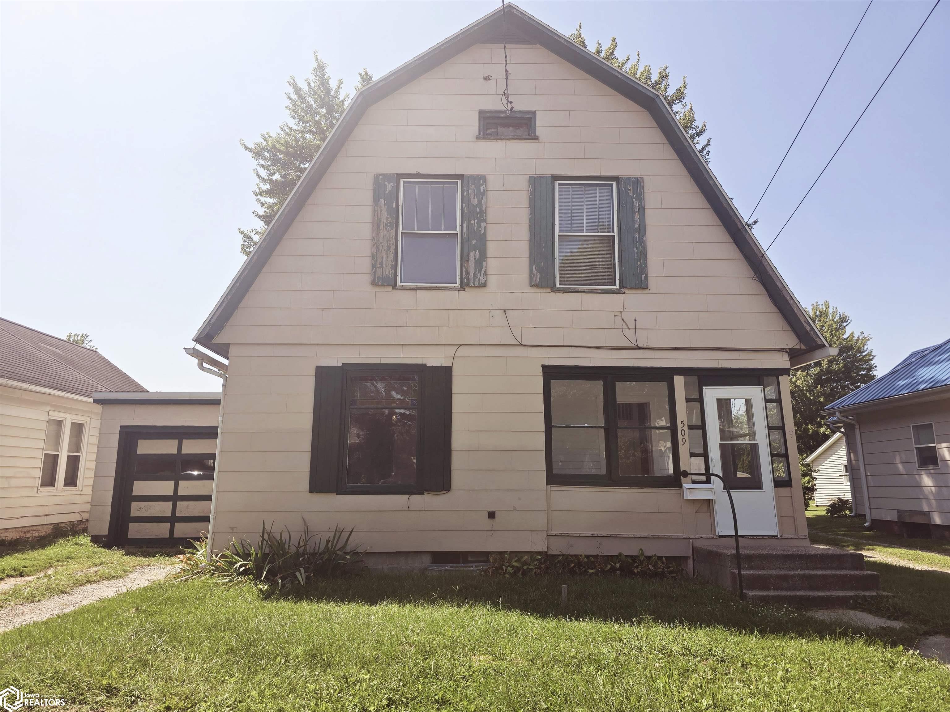 D St, Oskaloosa, IA 52577