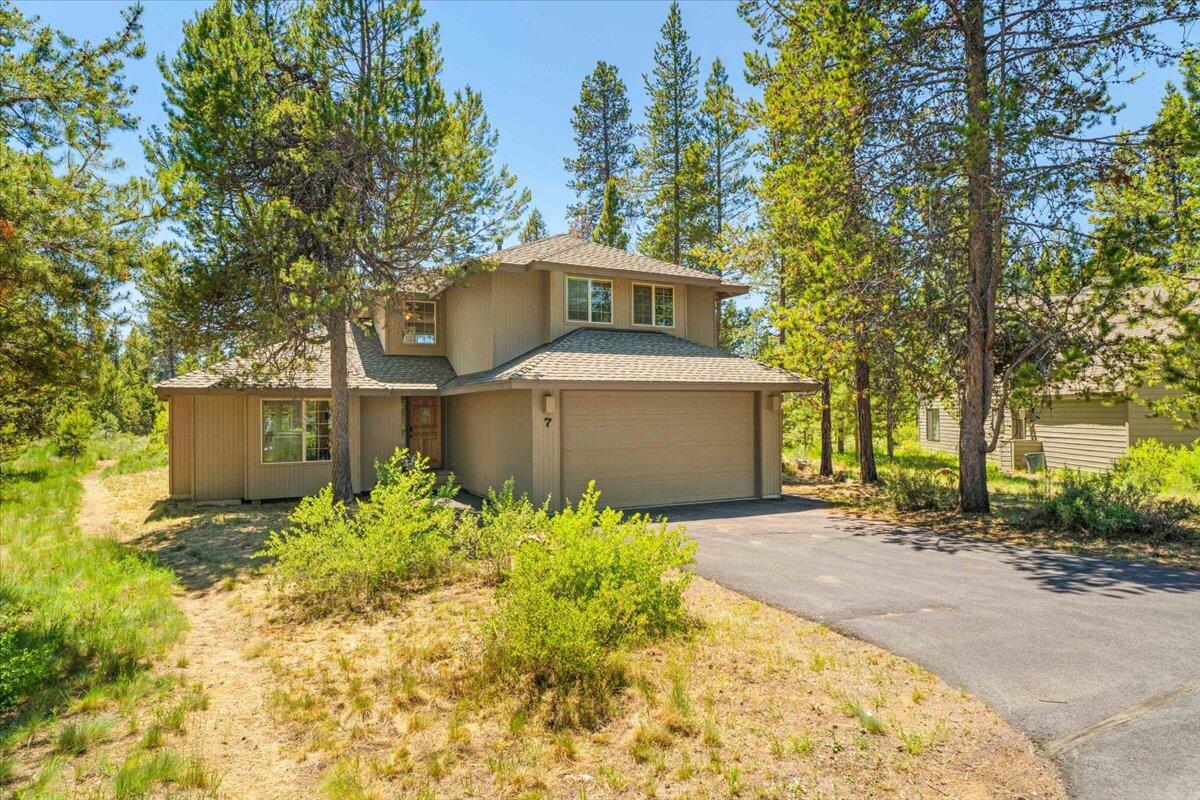 MT Rainier Ln, Bend, OR 97707