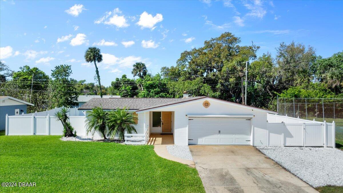 Oriole Ln, South Daytona, FL 32119