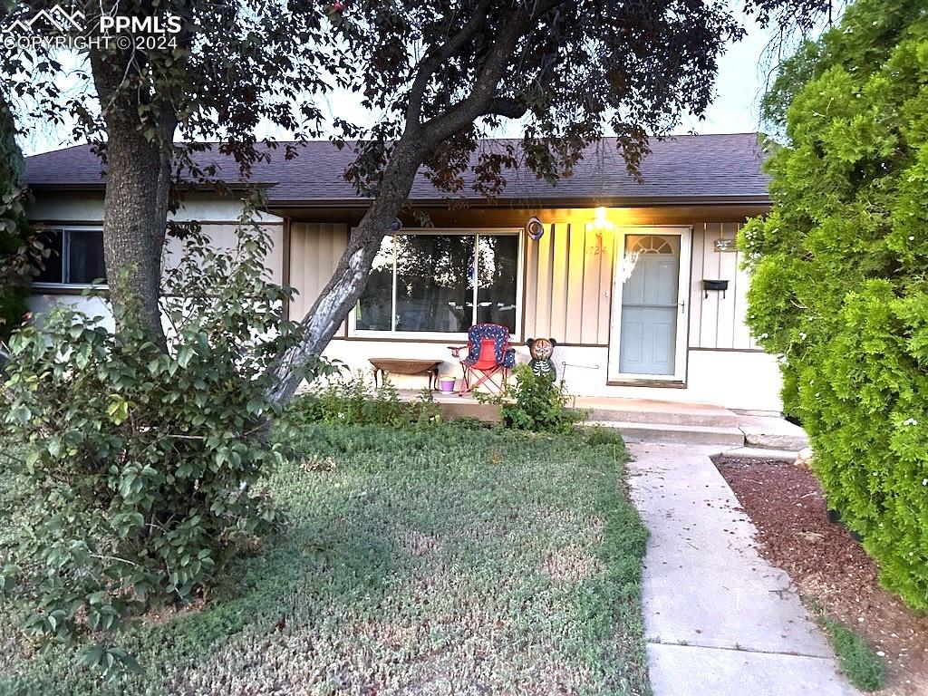 Maplewood Dr, Pueblo, CO 81005