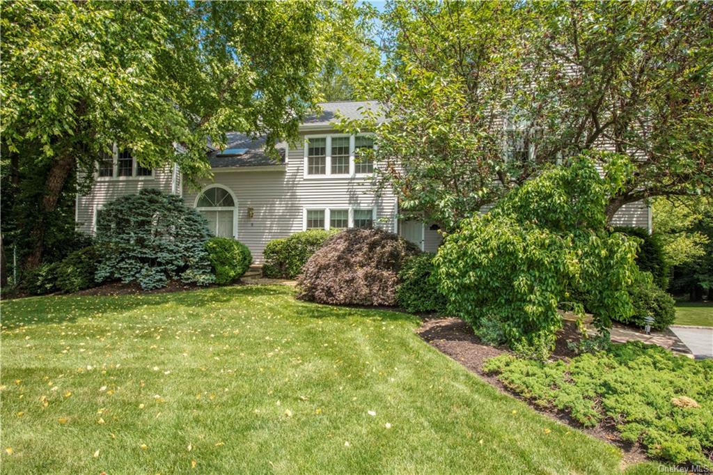 Woodsfords Bnd, Briarcliff Manor, NY 10510