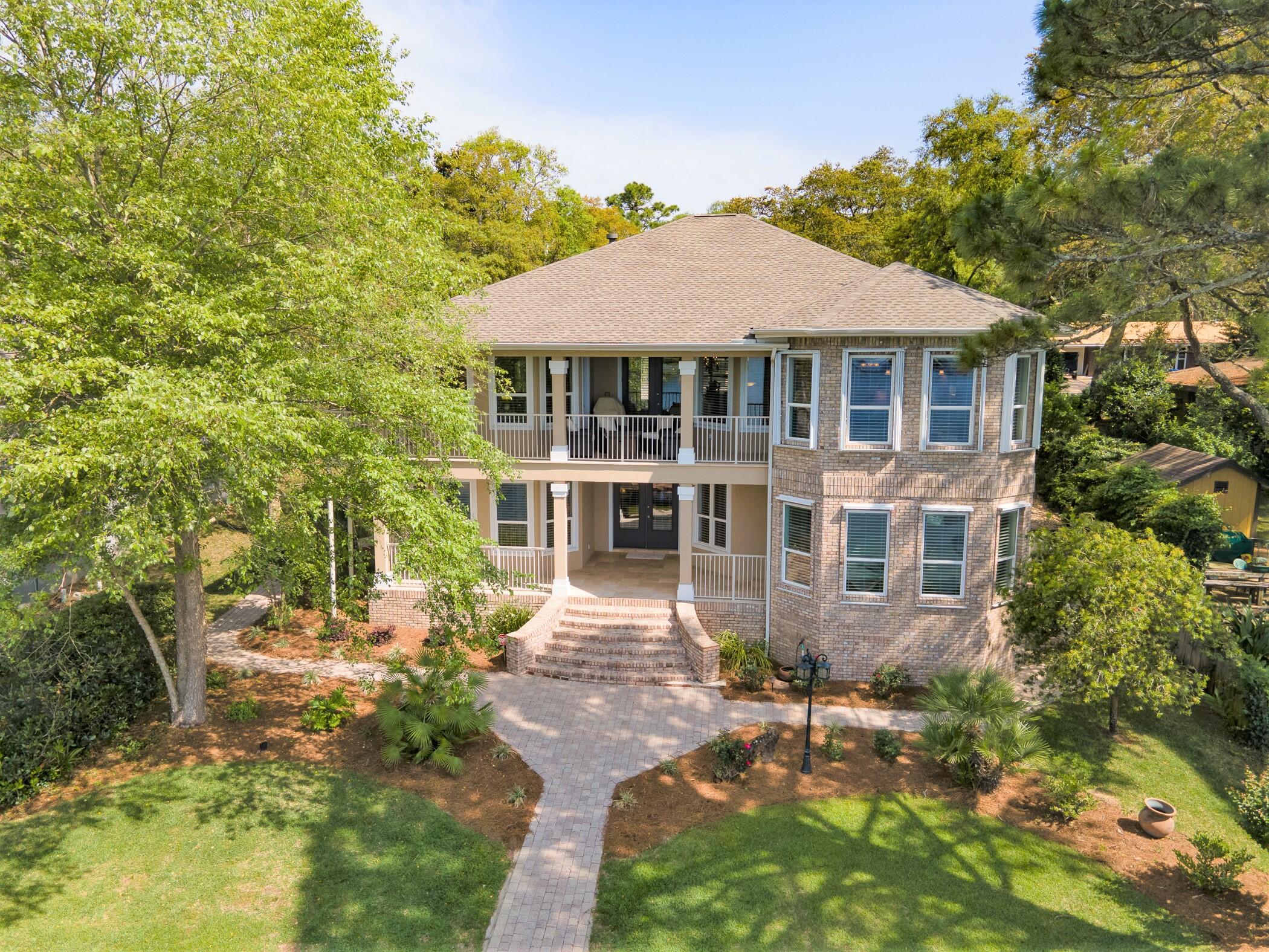 Eldredge Rd, Fort Walton Beach, FL 32547