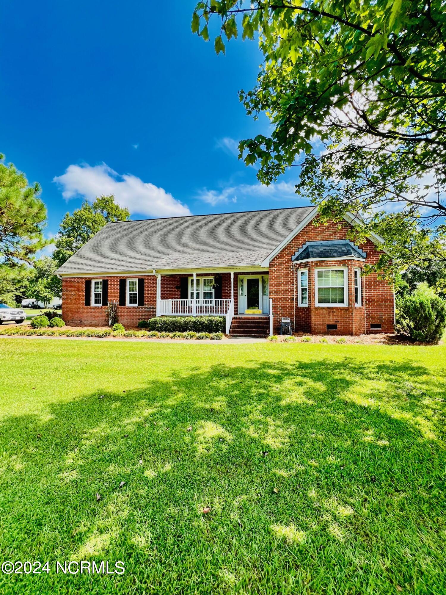 Squire Dr, Winterville, NC 28590