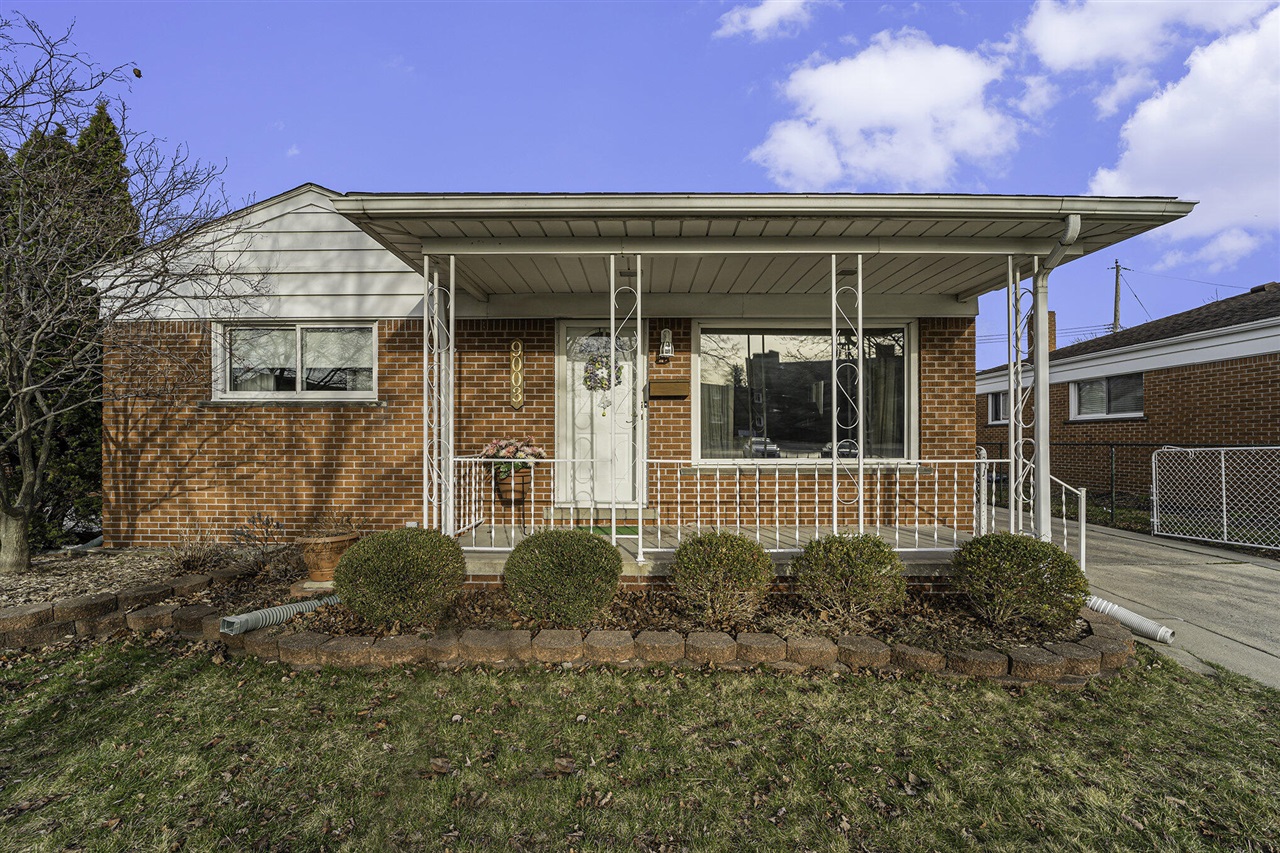 Laurence Ave, Allen Park, MI 48101