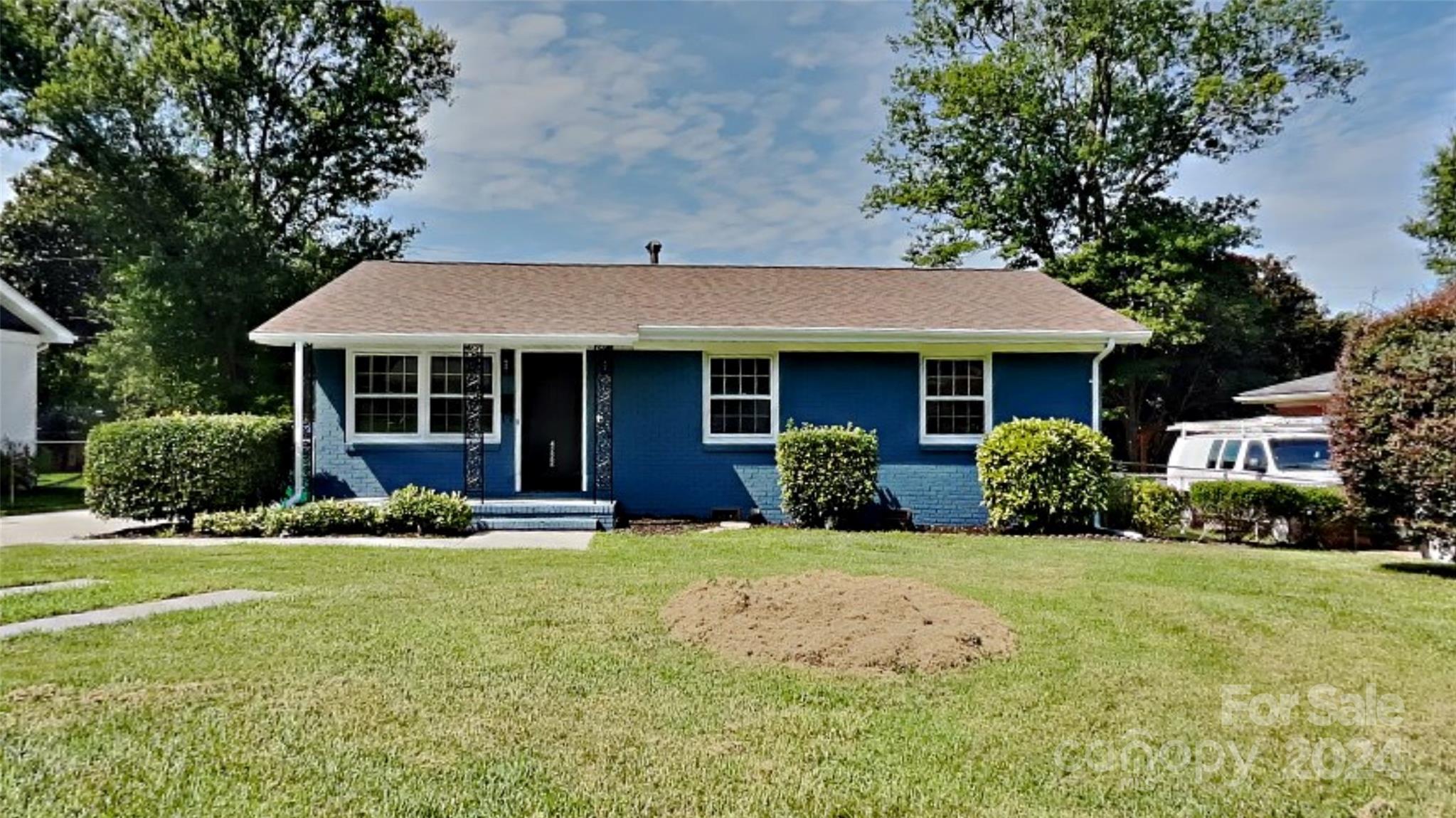 Winedale Ln, Charlotte, NC 28205