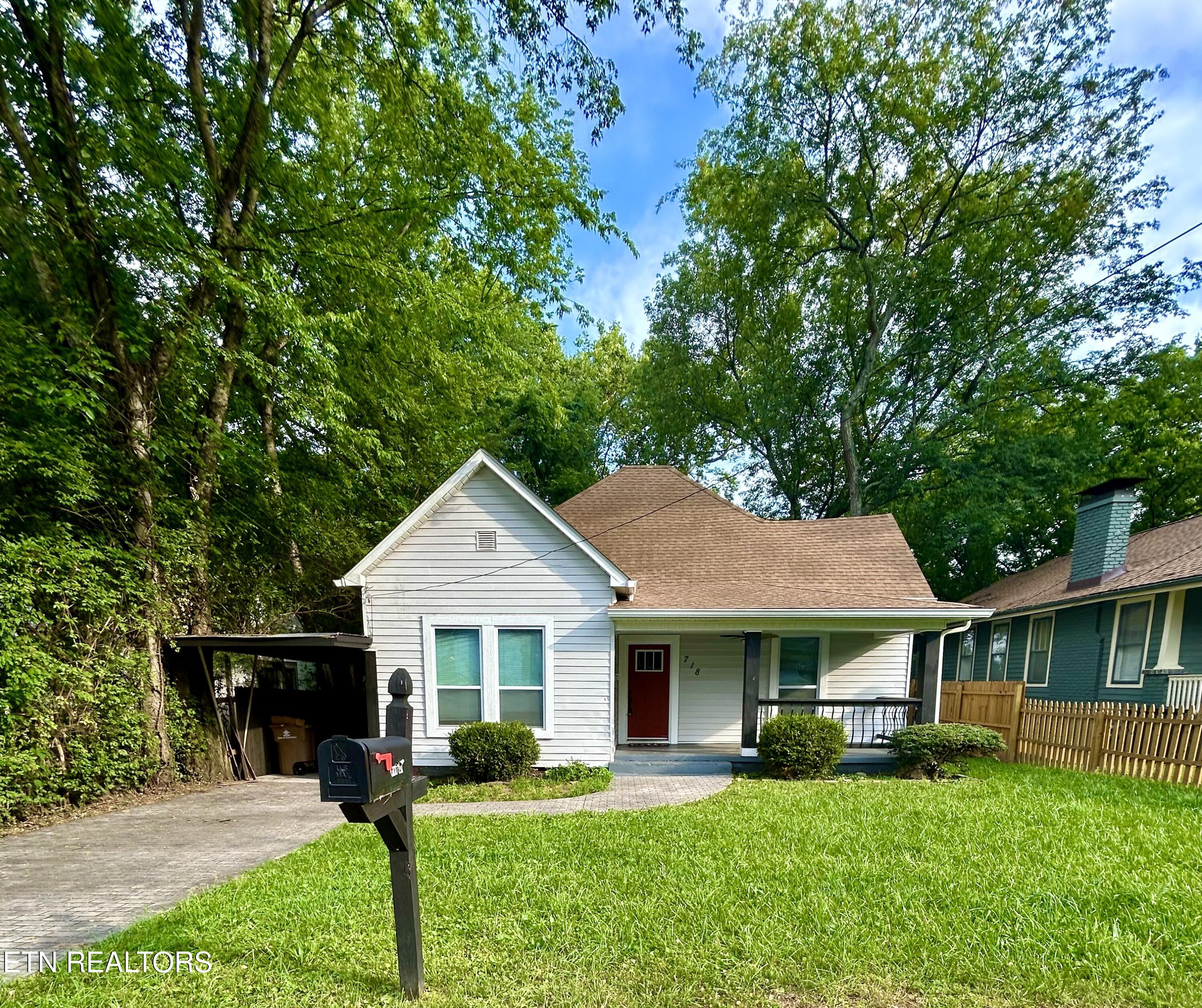 Watauga Ave, Knoxville, TN 37917