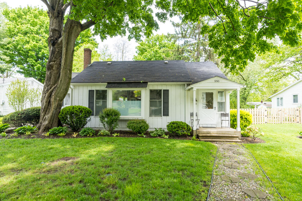 Mason St, Saugatuck, MI 49453
