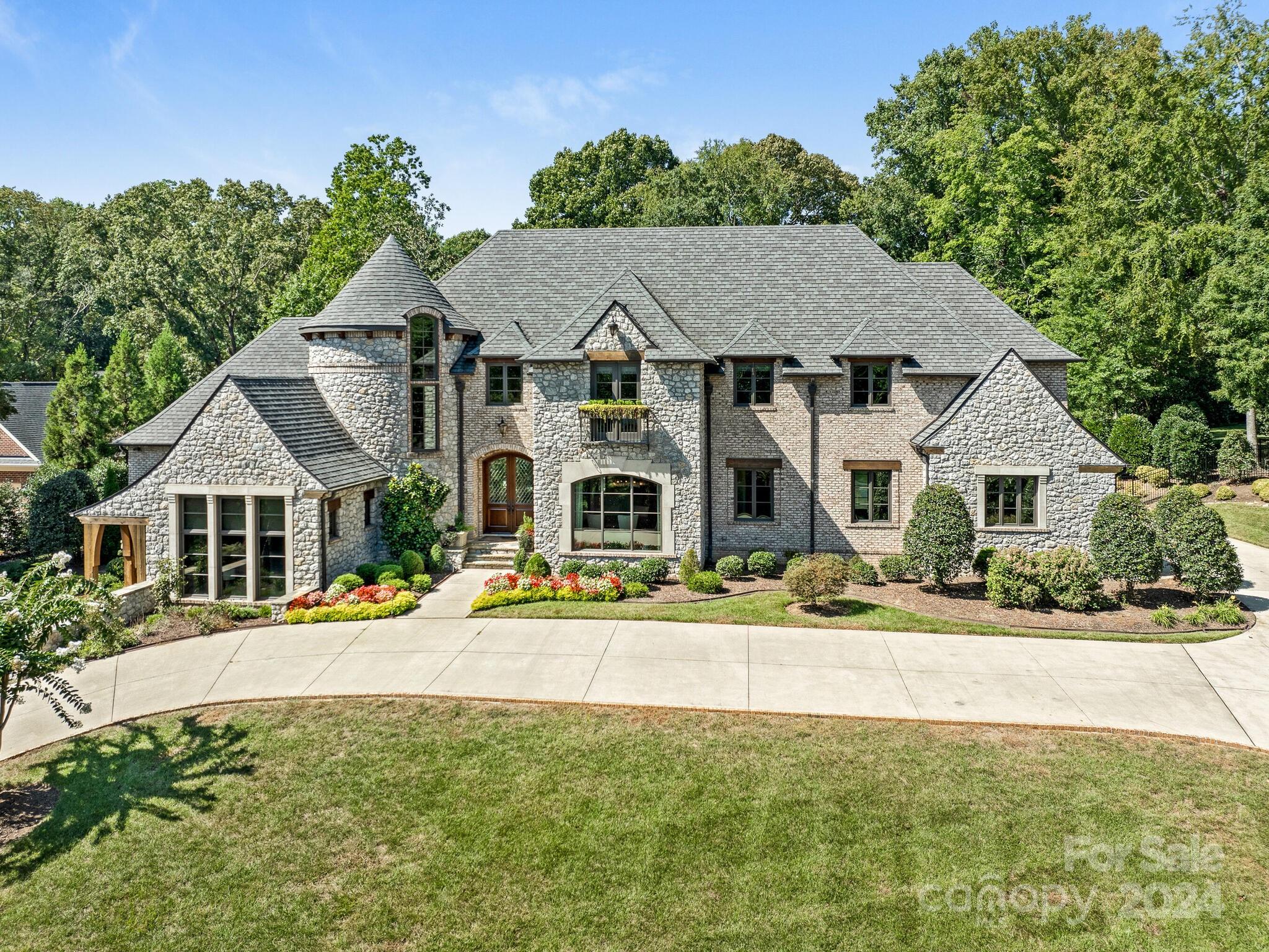 Carmel Park Dr, Charlotte, NC 28226
